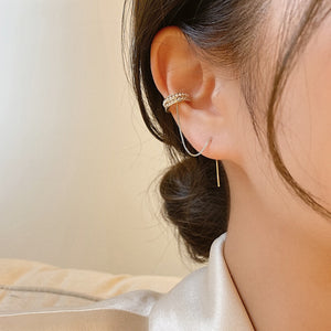 Lux Aureum Crystal Tassel Ear Cuff
